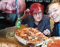 Fünf Vorstellungen hier gespielt: Jetzt Hunger stillen mit Miriam im PizzaWerk- mhhh lecker